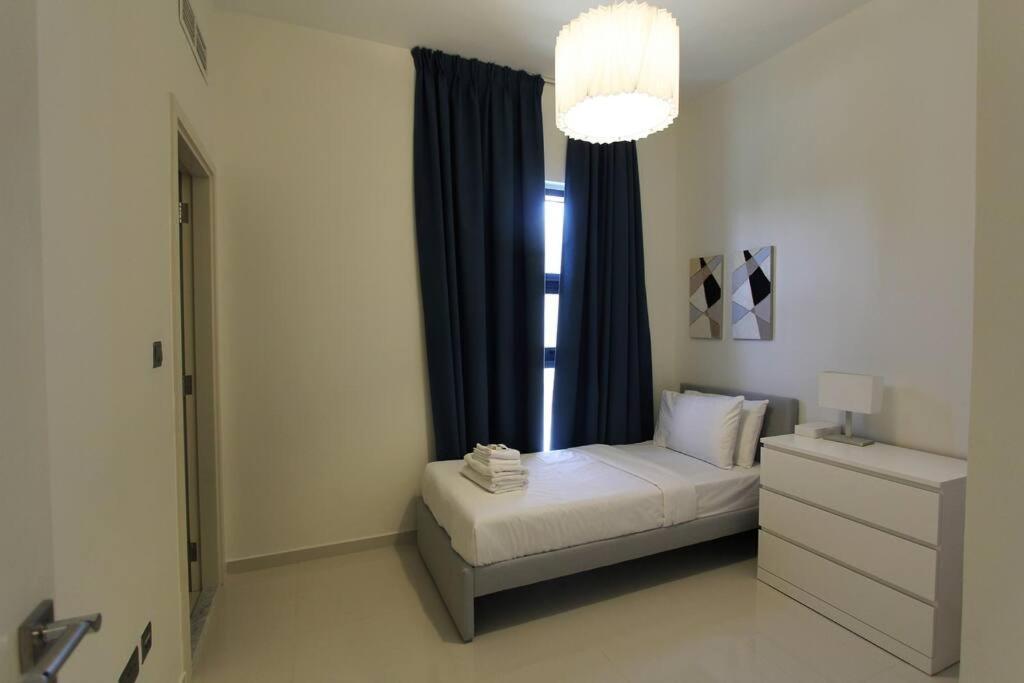 Specious 3 Bedrooms With Maid Room Villa Dubai Exterior foto