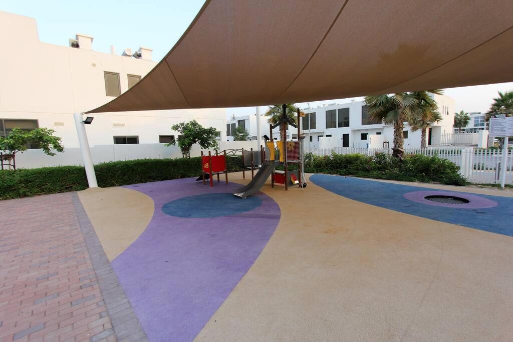 Specious 3 Bedrooms With Maid Room Villa Dubai Exterior foto
